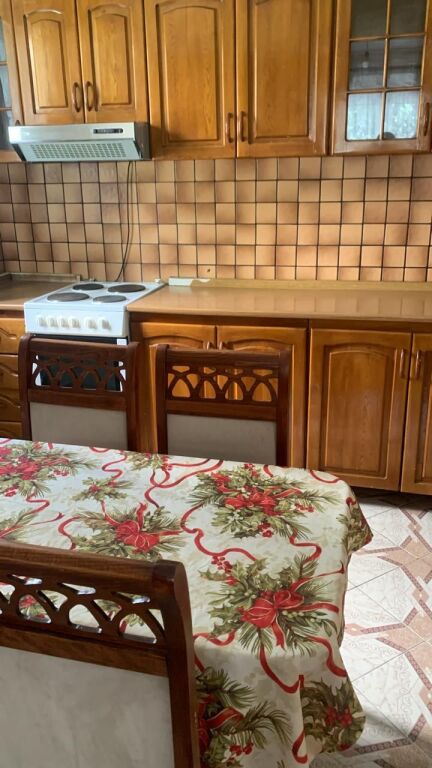 Qera | Shtëpi private 2 + 1 afer Kompleksit Grand | Ali Demi | 420 €/muaj