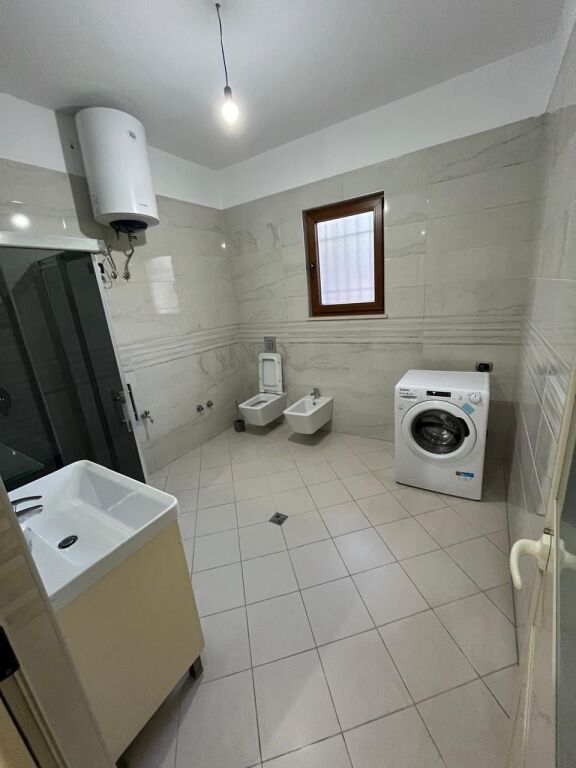 Apartament 2+1+parkim me qera tek Kodra e Priftit
