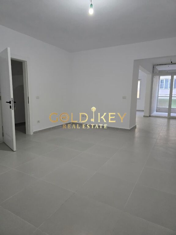 🏠 Shitet Apartament 1+1 (Mundesi konvertimi ne 2+1)