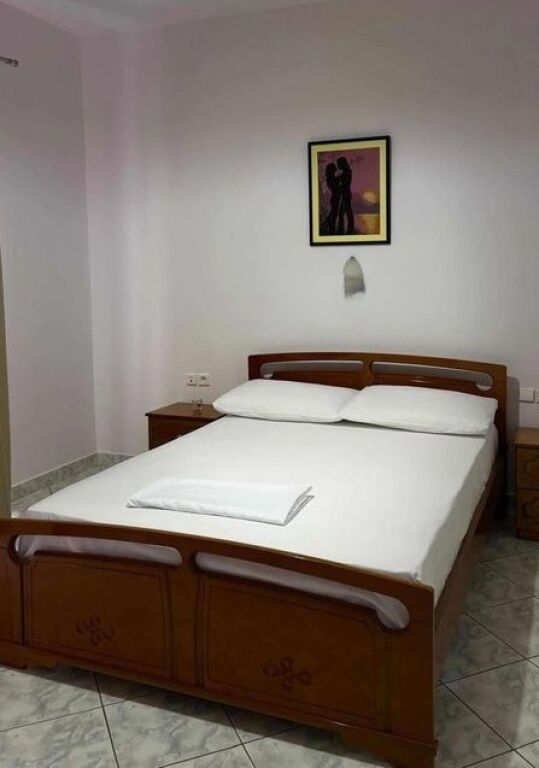 Jepet me qera hotel në Sarandë 27,000 € /Muaj