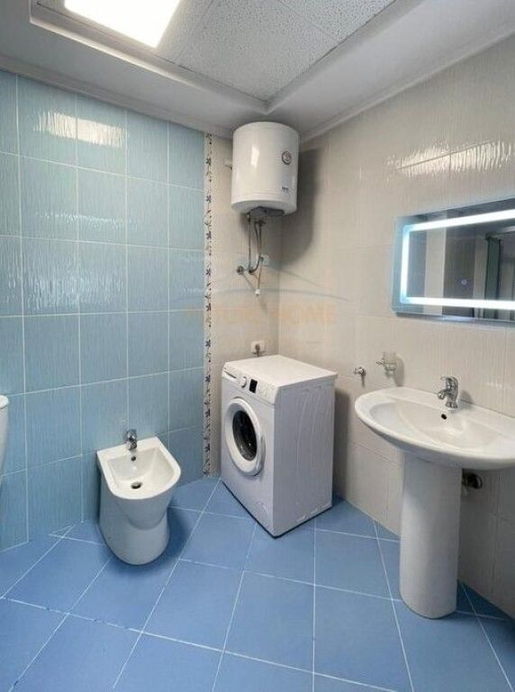 Qera, Apartament 2+1+2, Kristal Center, Komuna e Parisit