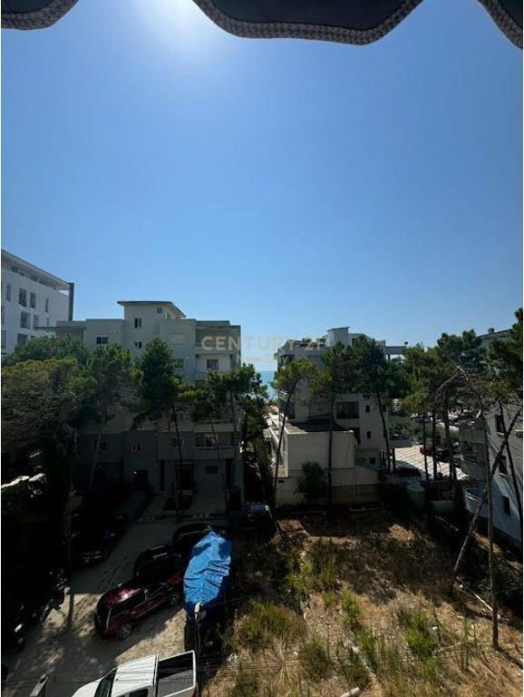 1+1 ME QIRA NE SHKEMBIN E KAVAJES ME PAMJE DETI