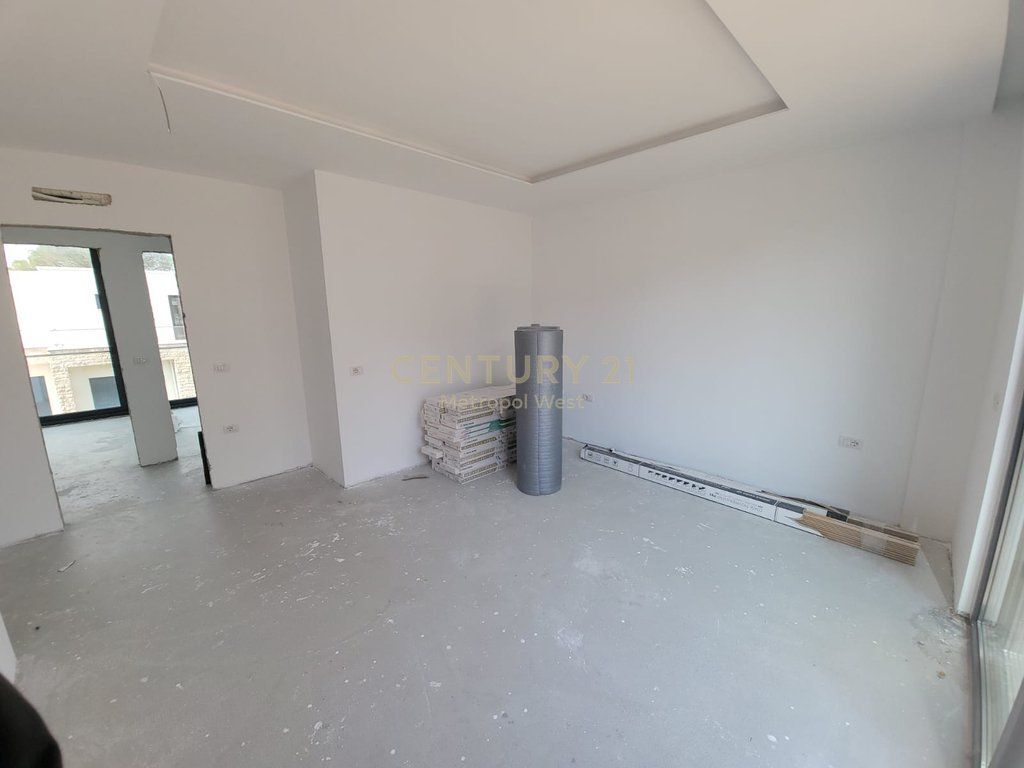 VILE E BASHKANGJITUR PER SHITJE NE RESIDENCEN SAN PIETRO