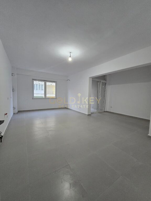 🏠 Shitet Apartament 1+1 (Mundesi konvertimi ne 2+1)