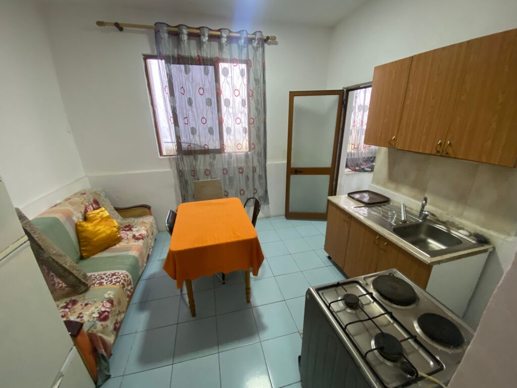 🏡 Garsoniere me qira