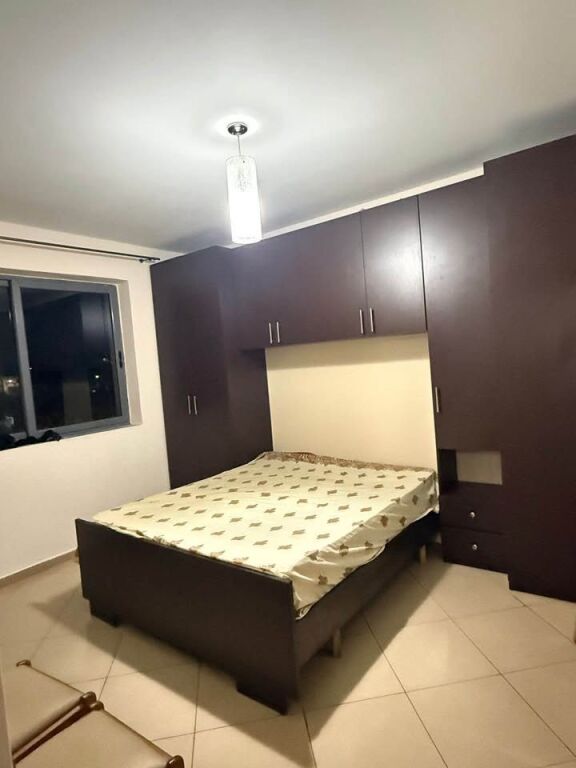Apartament 1+1 me qera tek Rrethi i Shkozes