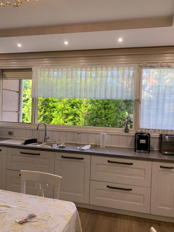 📌 Shitet Vilë Luksoze në Rezidencën "Akacia Hills"