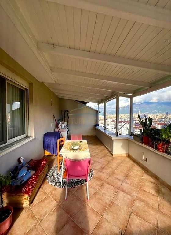 ☀️ 2+1 me Verandë Gjigante te "Kodra e Diellit" – Jeto në Majë të Tiranës! 🏙️