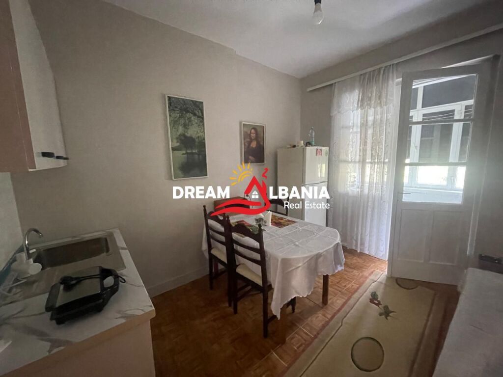 Jepet me qera apartament 2+1 tek Ish Restorant Durresi (ID 4229494)