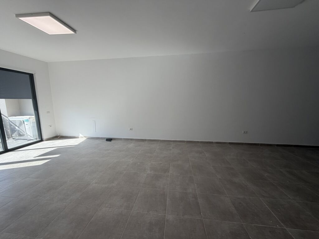 3+1,bosh te hotel radison liqeni i thate,1500 euri