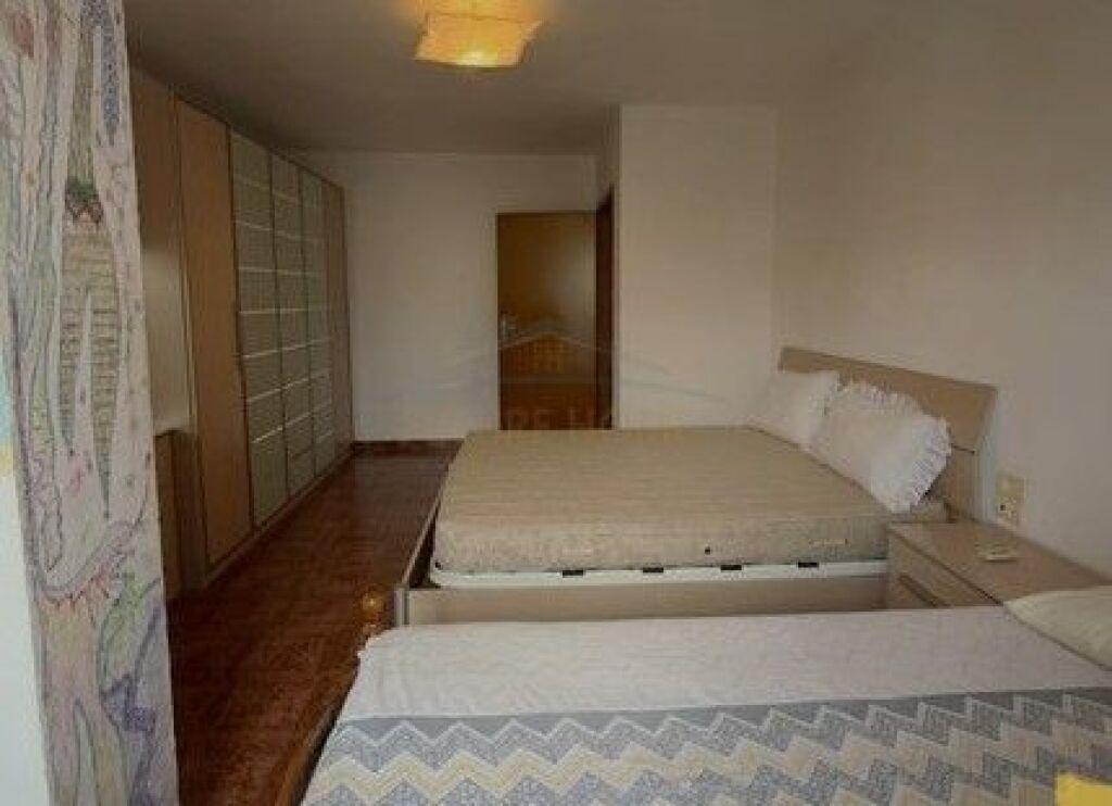 Shitet, Apartament 2+1, Zogu Zi