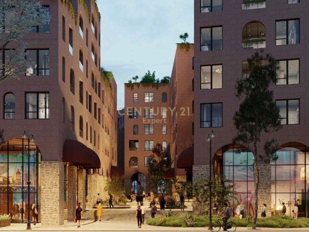 SHITET GODINË HOTELI TEK PORTI SARANDË