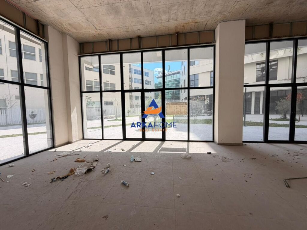 SHITET AMBJENT BIZNESI 160M2 "VASIL SHANTO" 600.000 EURO