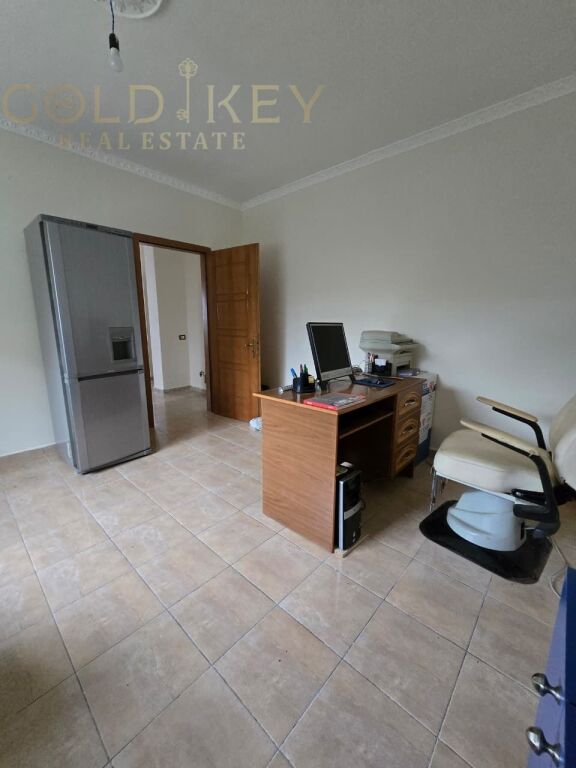 Shitet Apartament 2+1 📍 Adresa: Vila e Zogut, Durres