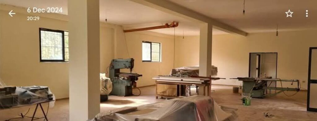 SHITET TRUALL 3000 M2 + NDERTESE 2 KATE - RRUGA E ARBERIT, FERRAJ