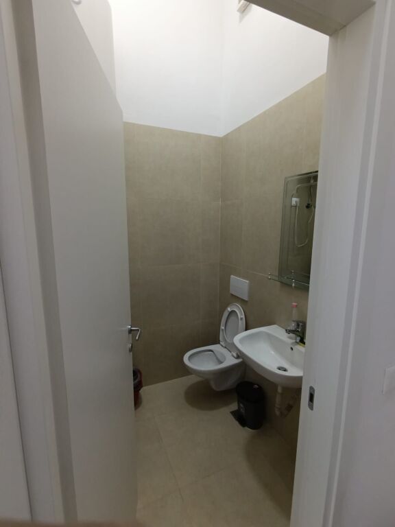 Affitto, Locale Commerciale, Nuovo Viale - Complesso "Orbital", 32.000 Lek/mese