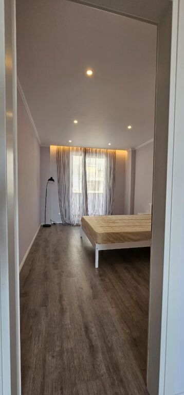 APARTAMENT NE SHITJE 1+1 ( 2 BALLKONE/PAMJE NGA DETI) - STACIONI I TRENIT,DURRES