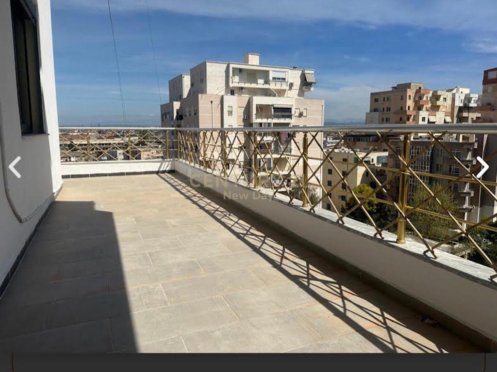 1+1 PER QIRA PLAZH TE RROTA E KUQE