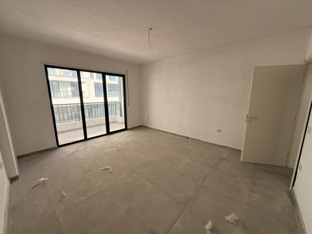 📣 VENDESI Appartamento 2+1 con 2 bagni e balcone 📍 Via "Durresit" ✨🏢 Nuova costruzione
