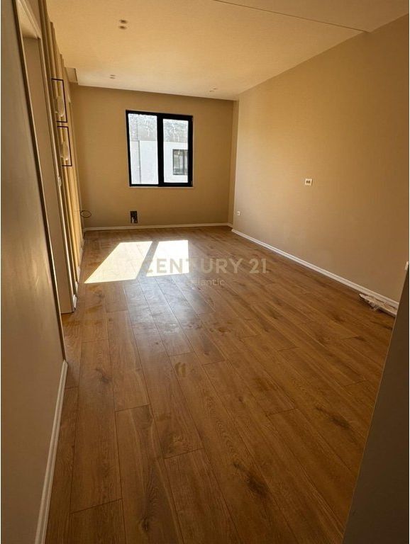 Apartament 1+1 Për Shitje në Mali i Robit.