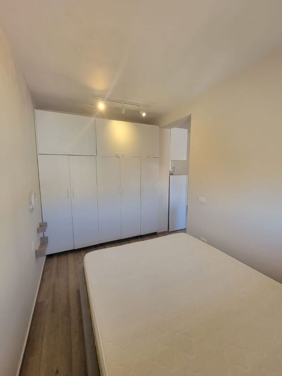 Rent | Super Apartament 1 + 1 afer auto Kadiu | 21 Dhjetori | 550 €/month