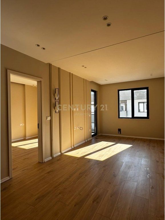 Apartament 1+1 Për Shitje në Mali i Robit.