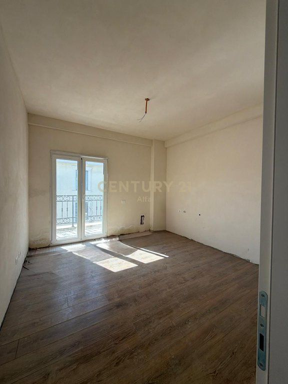 Shitet Apartament 2+1+2 Tualete tek Porta e Re, Mjullbathore – Komfort Maksimal