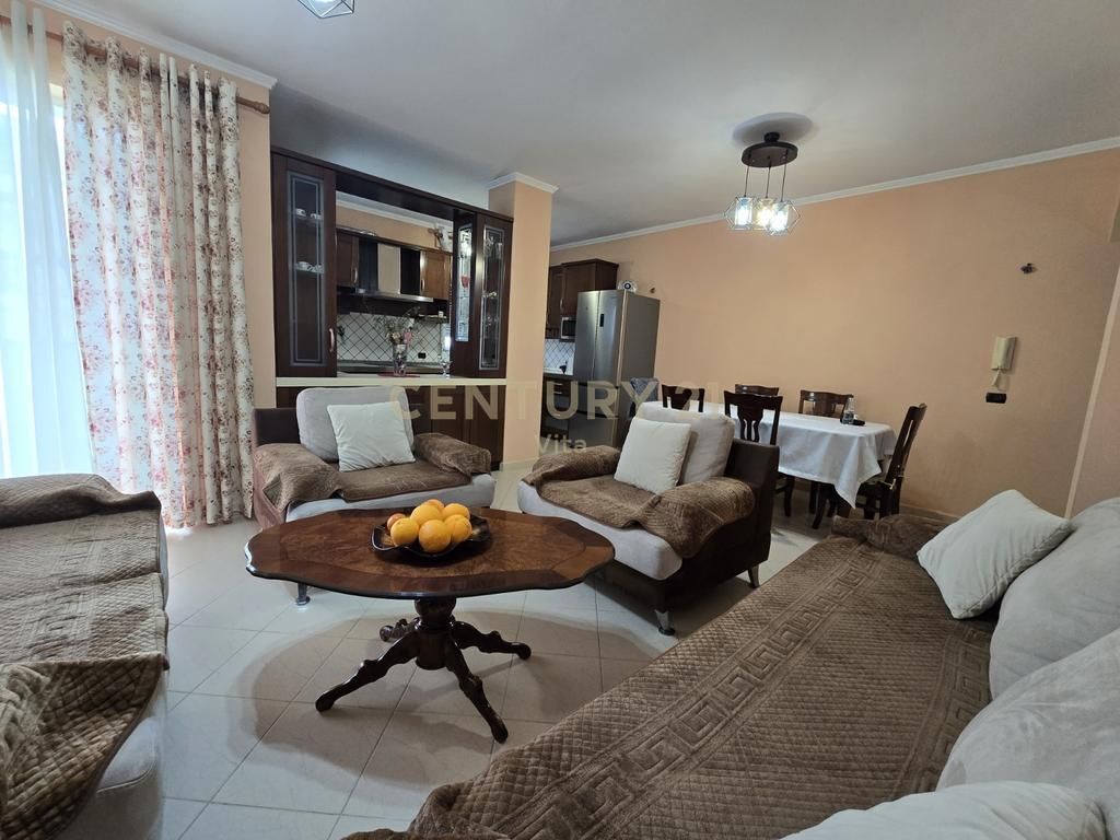 JEPET ME QIRA APARTAMENT 2+1+2 NE DURRES