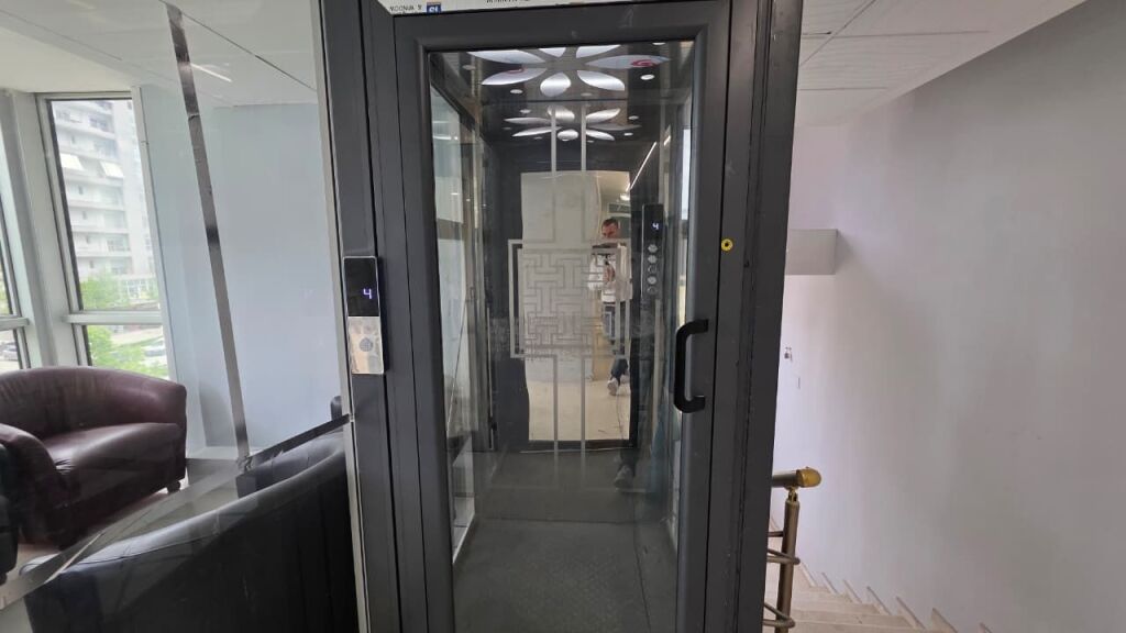 🏢 Dyqan me Qira në Transballkanike, Vlorë