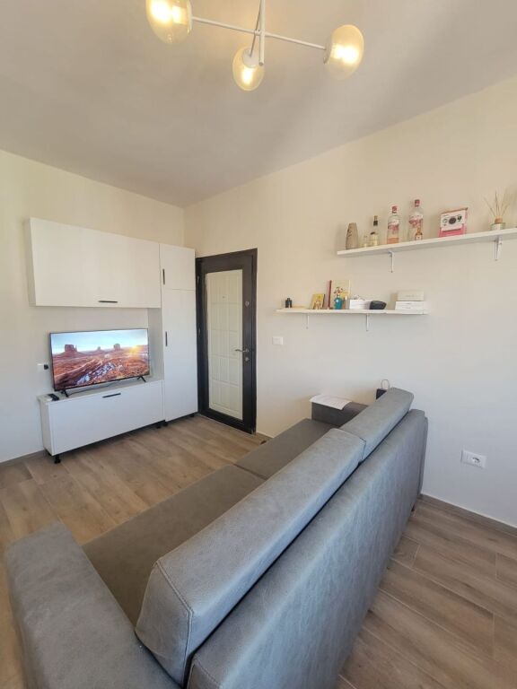 Rent | Super Apartament 1 + 1 afer auto Kadiu | 21 Dhjetori | 550 €/month