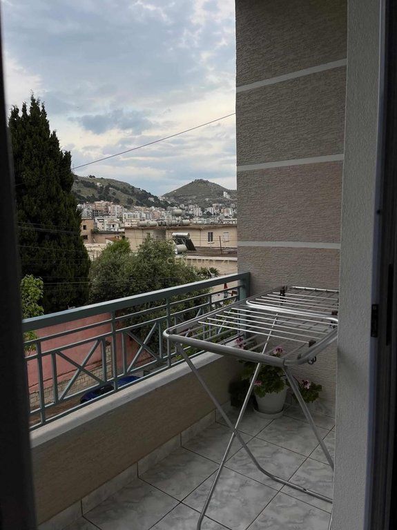 Jepet me qira hotel në Sarandë