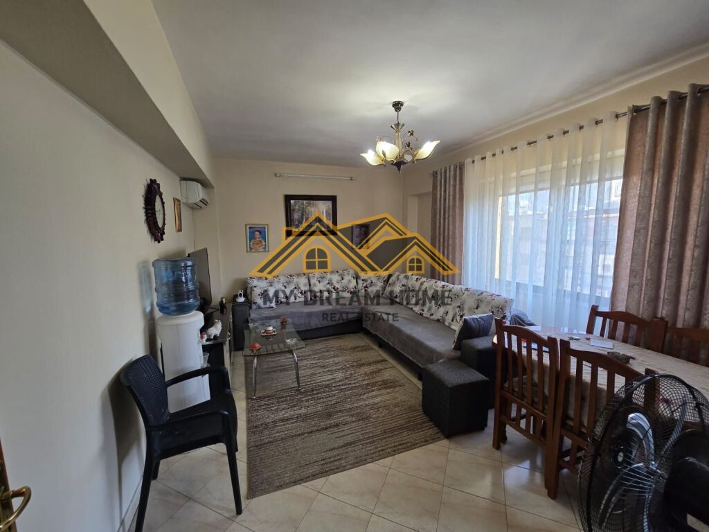 Shitet, Apartament 1+1,Afer Spitalit , Durres