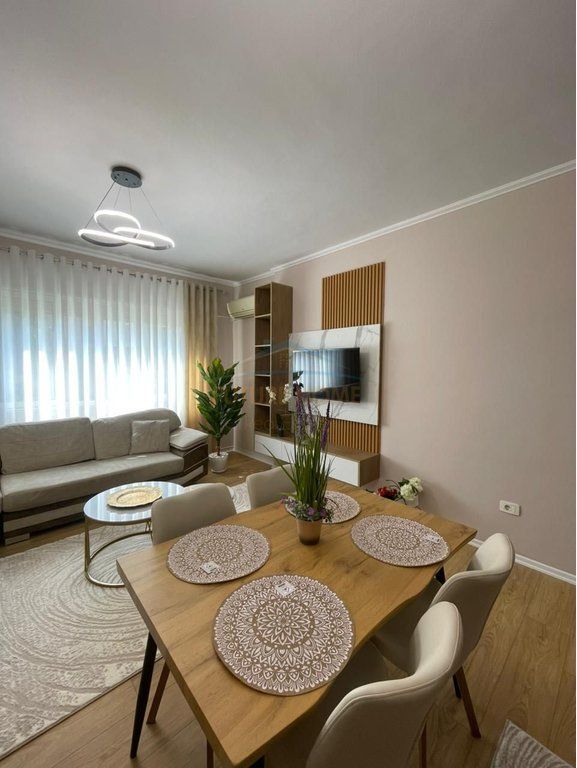 Rent, Apartment 2+1+2, Kristal Center, Paris Commune