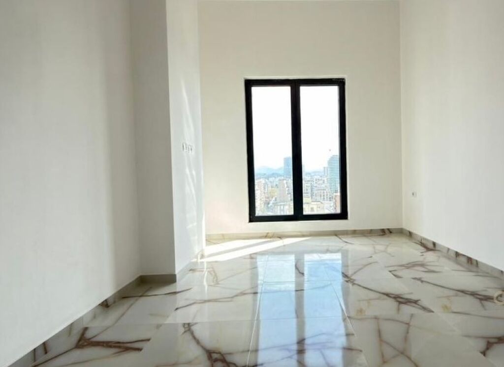 Appartamento 3+1+2 per Ufficio in affitto in Via Barrikadave! 1.050 € /Mese