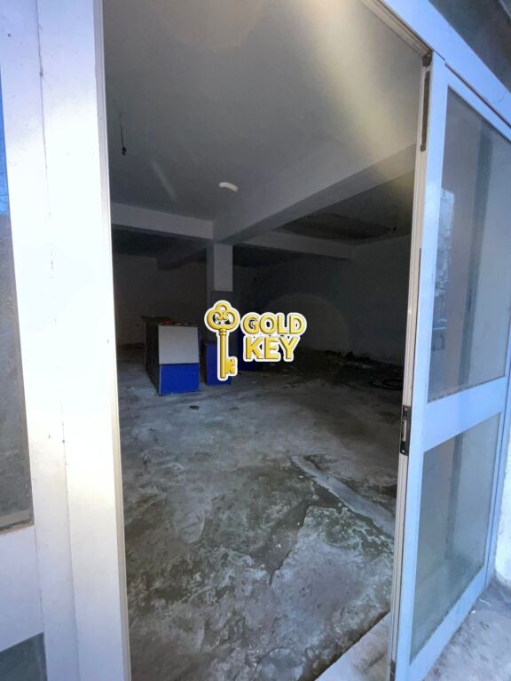 🏢 AMBIENT OPEN SPACE ME QERA MARKATA FRUTA PERIME DURRES