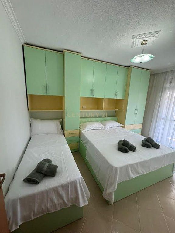 1+1 ME QIRA NE SHKEMBIN E KAVAJES ME PAMJE DETI