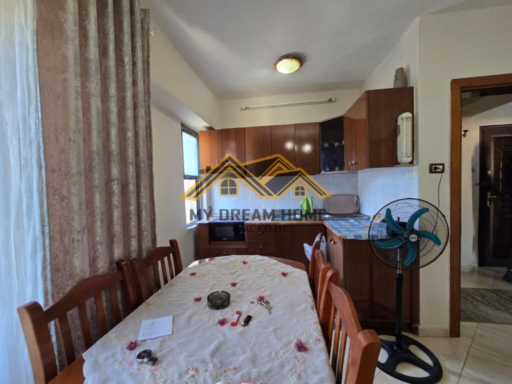 Shitet, Apartament 1+1,Afer Spitalit , Durres