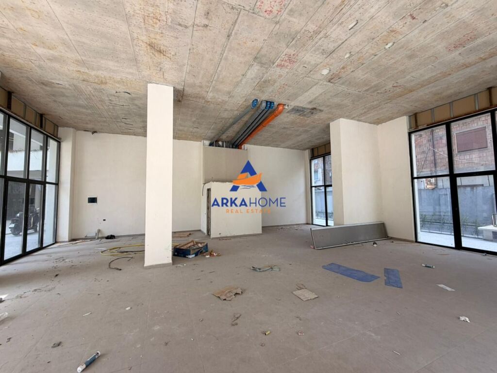 SHITET AMBJENT BIZNESI 160M2 "VASIL SHANTO" 600.000 EURO