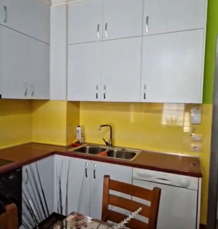 Apartment 1+1 for rent at 21 Dhjetorit!