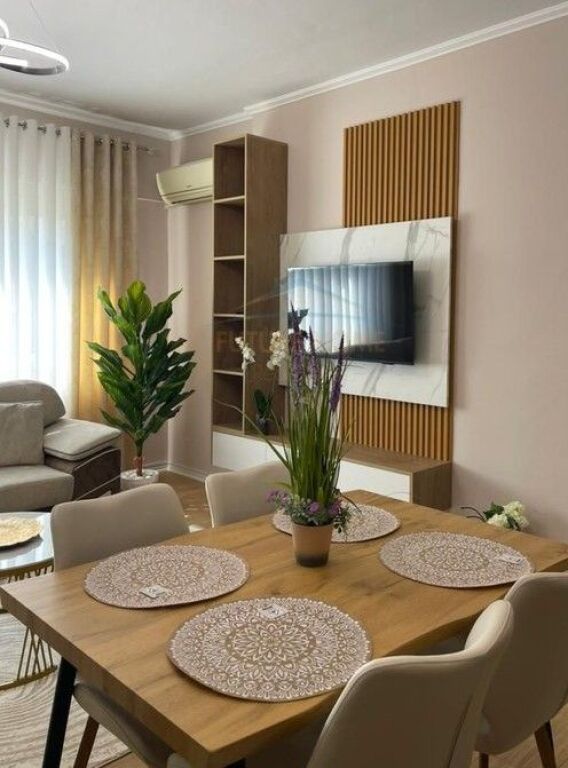 Qera, Apartament 2+1+2, Kristal Center, Komuna e Parisit