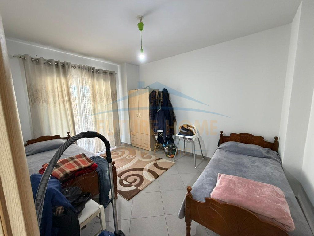 For sale, Apartment 3+1+2, Paris Commune, Tirana.