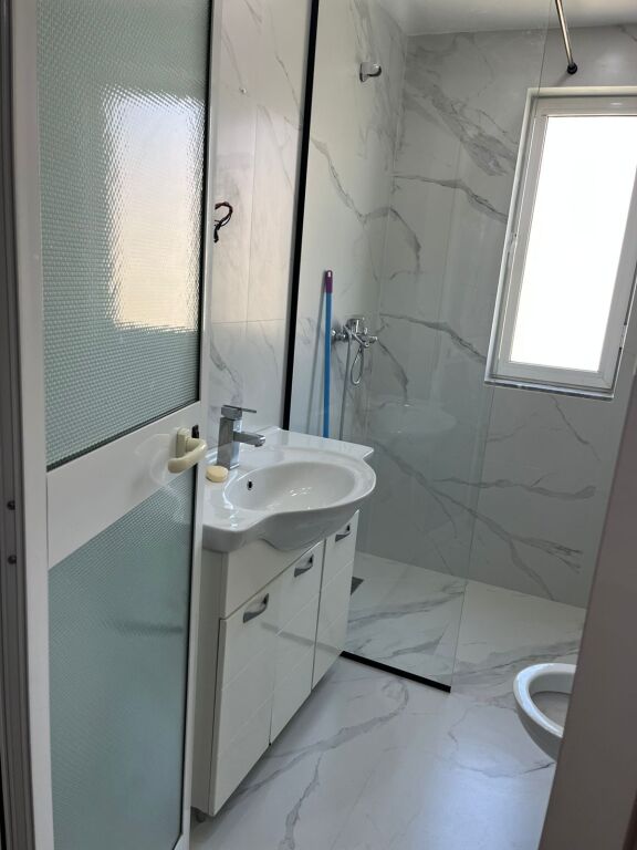 APARTAMENT 1+1 ME QIRA‼️