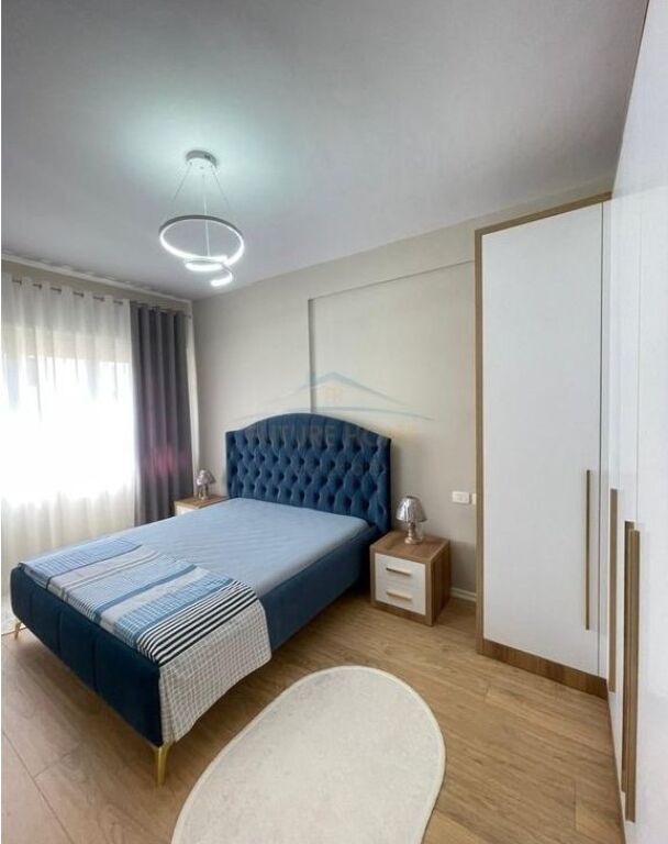 Qera, Apartament 2+1+2, Kristal Center, Komuna e Parisit