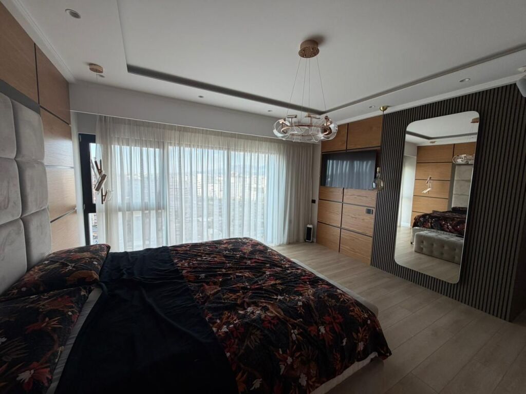 📌 Dupleks Luksoz me Qira – Square 21, Tiranë