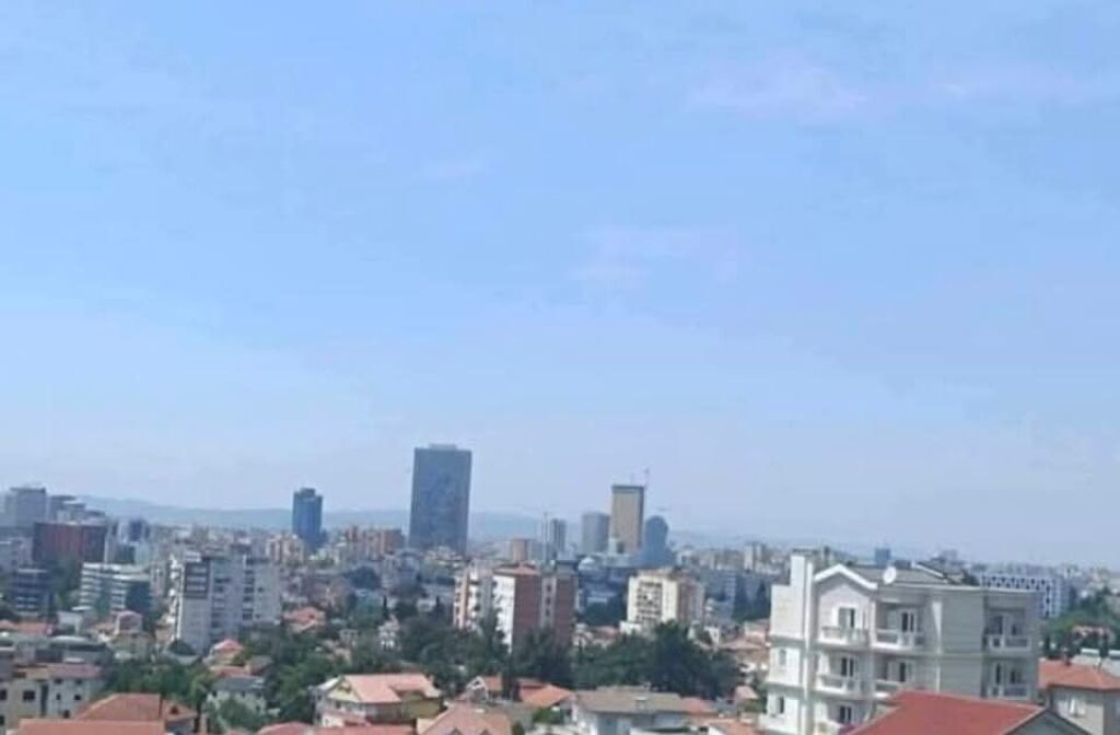 VILE ME QERA 3 KATE - PRANE SENATORIUMIT, TIRANE