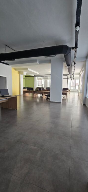 AMBIENTE PER UFFICI 750 m2, ASTIR