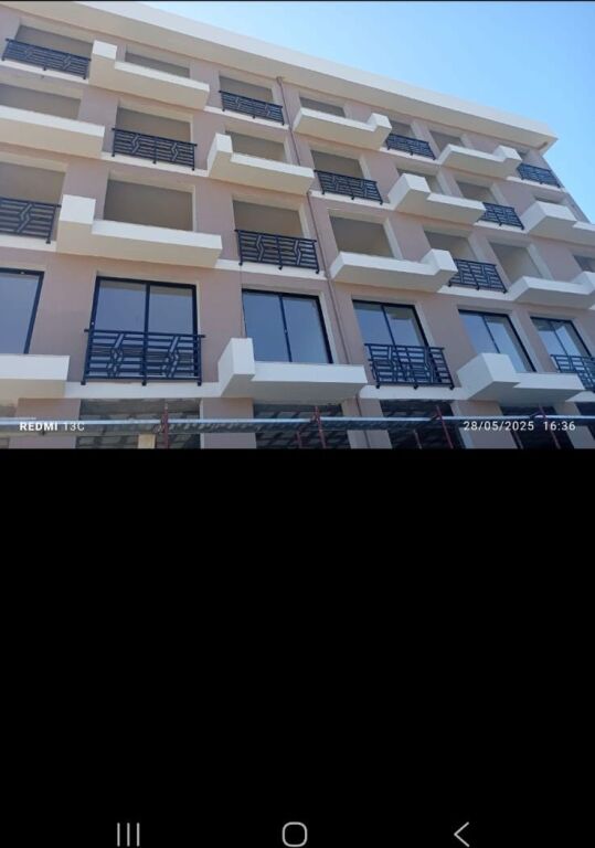 Shitet Apartament 1+1 ne Golem / Mali i Robit