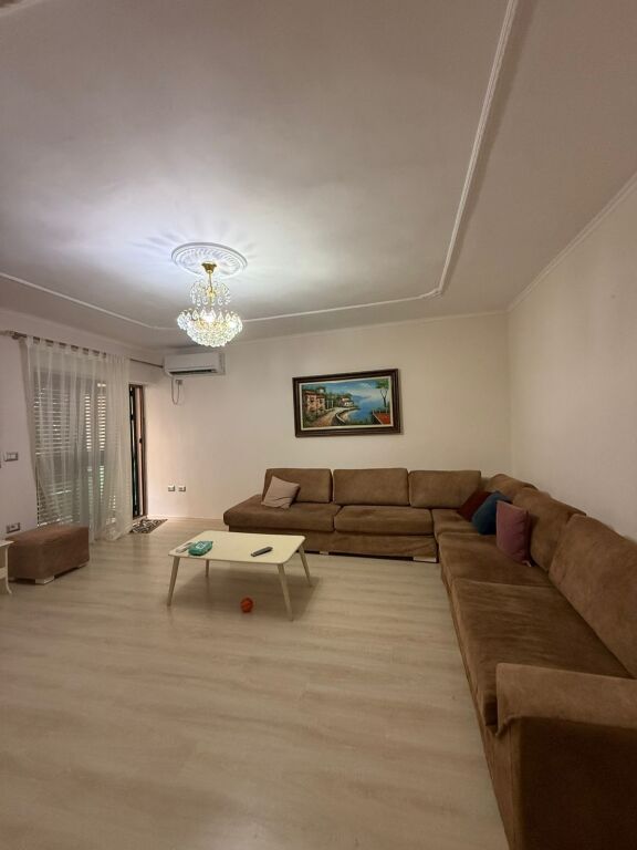 Apartament 2+1 me qera tek Myslym Shyri