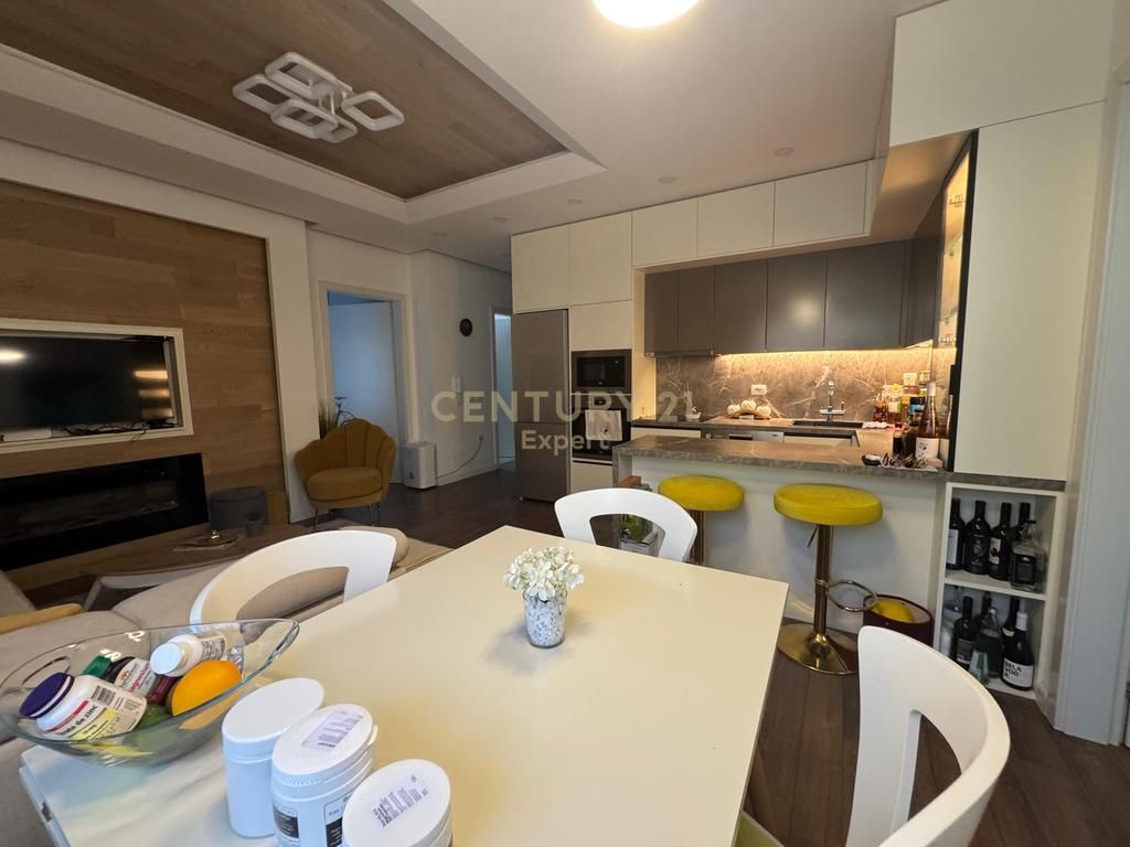 Investimi Ideal: Apartament 2+1 tek Liqeni i Thatë