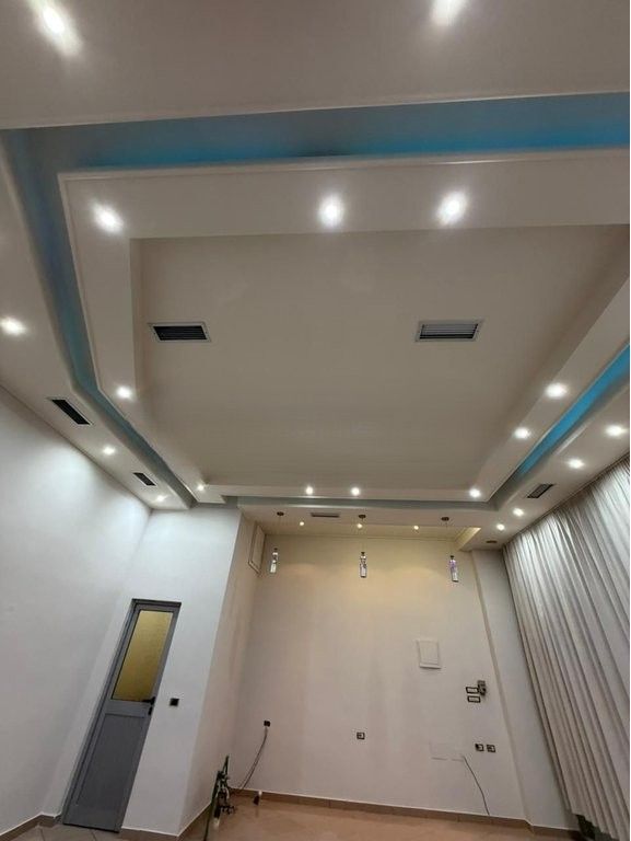 Negozio in Affitto vicino a Via Jordan Misja, Tirana 450 € /Mese